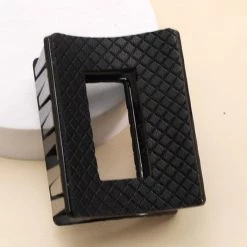 Wall To Wall High Tea Claw Clip