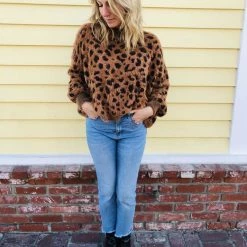 Andthewhy Fuzzy Leopard Sweater Clothing