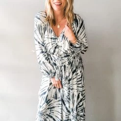 Love Stitch Bayfront Maxi Dress