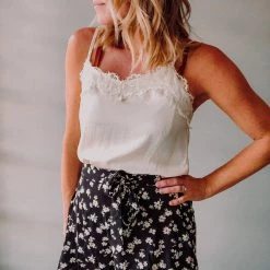 Lush Clothing Daisy Ruffle Short