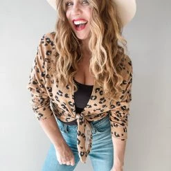 Mable Hold Tight Tie Crop