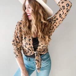 Mable Hold Tight Tie Crop