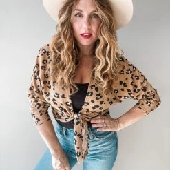 Mable Hold Tight Tie Crop