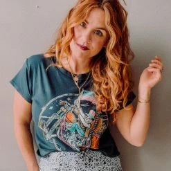 Daydreamer Keep On Rollin Girlfriend Tee Clothing