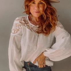 Trend Notes Clothing Laney Laced Top