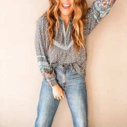 In Loom Queen Of The South Blouse Clothing