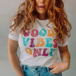 Rambling Rose Good Vibes Only Tee
