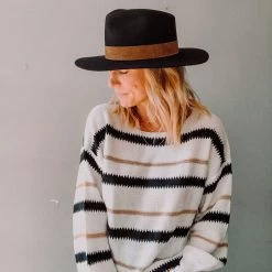 Lily Clothing Montauk Knit Sweater