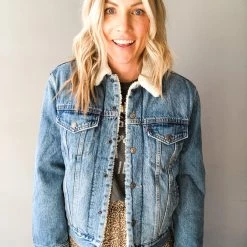 Levi's Ex Boyfriend Sherpa Trucker Jacket