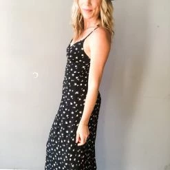 Audrey 3+1 Sweet And Simple Floral Midi Dress