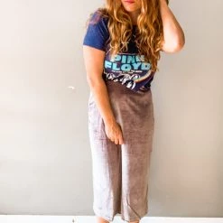 AAAAA Fashion Hey There Velvet Midi Clothing 8 AAAAA Fashion Hey There Velvet Midi Clothing