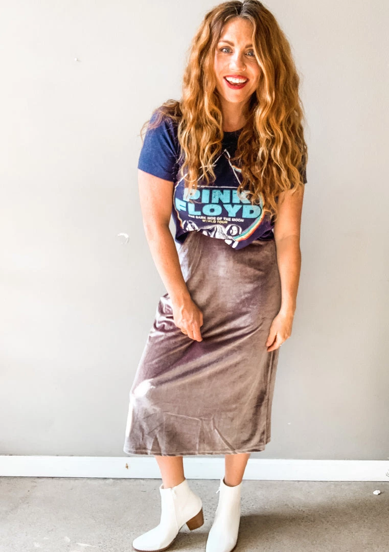 AAAAA Fashion Hey There Velvet Midi Clothing 1 AAAAA Fashion Hey There Velvet Midi Clothing