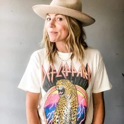 Daydreamer Def Leppard High N Dry Tee