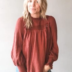 In Loom Alabama Sunshine Top Clothing