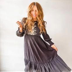 In Loom Silvia Midi Dress Clothing