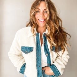 Clothing Levi's Ex Boyfriend Sherpa Pieced Trucker Jacket 11 Clothing Levi's Ex Boyfriend Sherpa Pieced Trucker Jacket