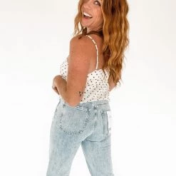 Le Lis On The Dot Tank