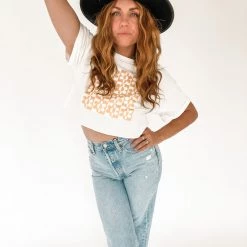 Le Lis Clothing C'est La Vie Crop