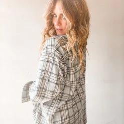 Audrey 3+1 It Takes Time Button Up