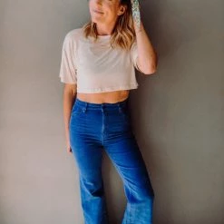 Audrey 3+1 Clothing Audrey Friday Crop