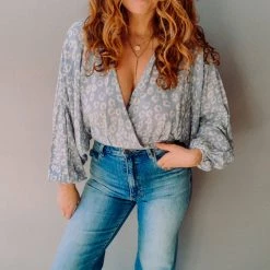 Audrey 3+1 Flower Power Top