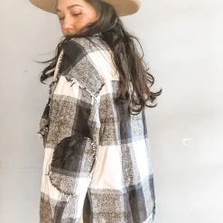 POL Clothing On The Fringe Jacket 9 POL Clothing On The Fringe Jacket