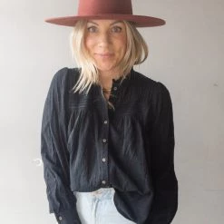 In Loom Come In Clutch Blouse Clothing