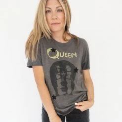 Bricky Clothing Star Studded Queen Vintage Tee