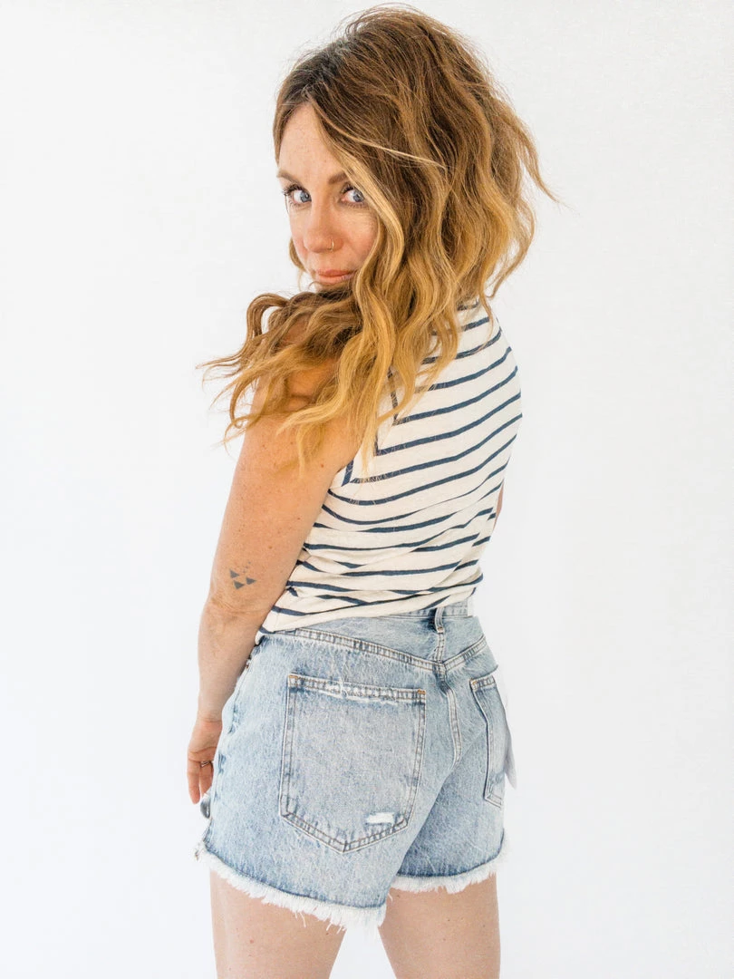 Chaser Brand New Arrivals Linen Ruffle Muscle Tank 6 Chaser Brand New Arrivals Linen Ruffle Muscle Tank